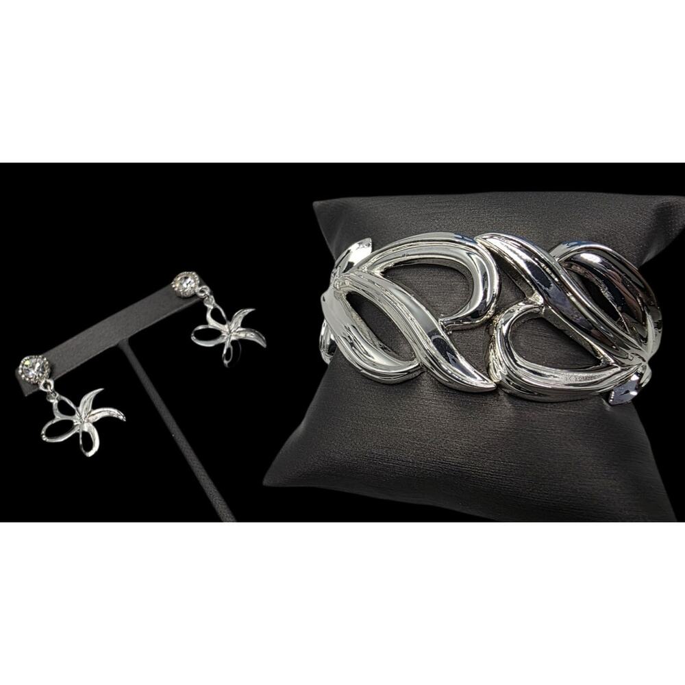 Vintage Silvertone Openwork Hinged Clamper Bracelet and Pierced Earrings Set